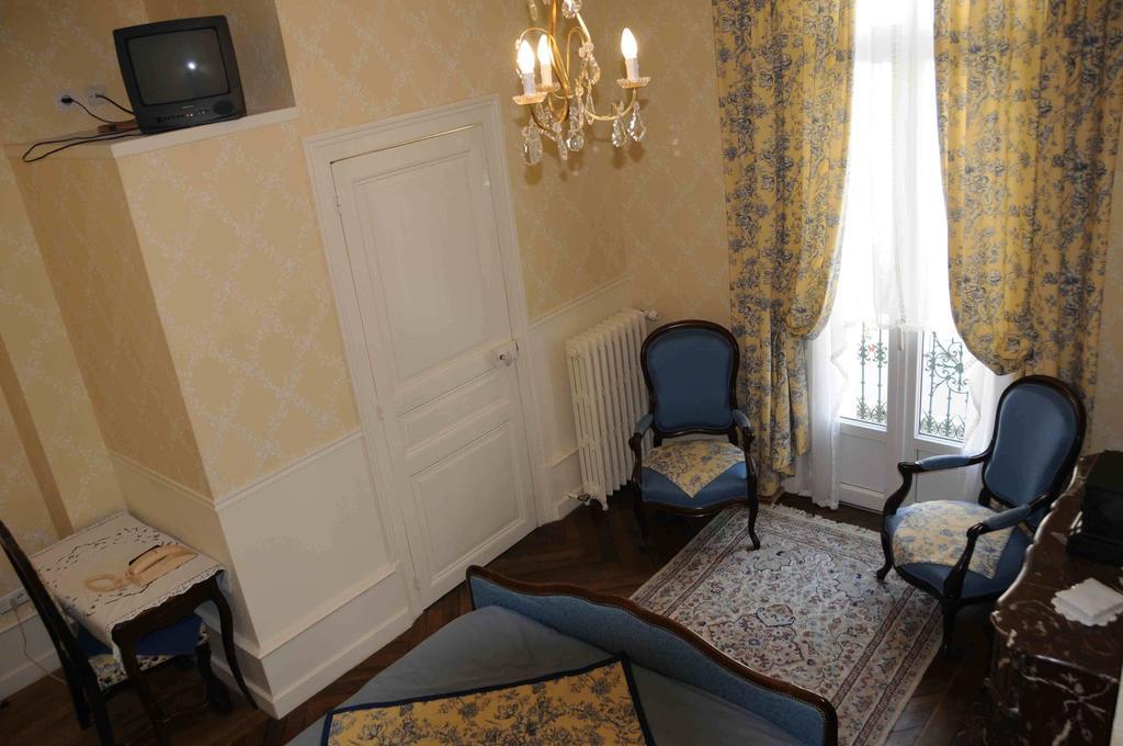 Le Vendome Cote Jardin Bed & Breakfast Tours