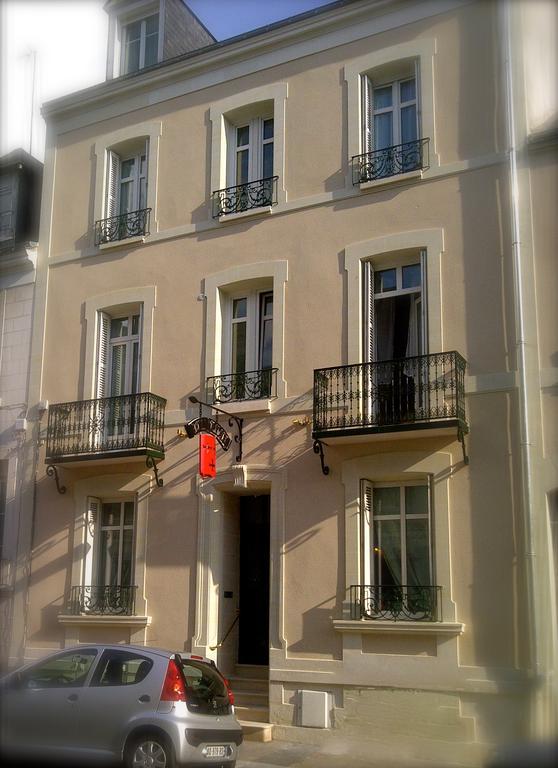 Le Vendome Cote Jardin Bed & Breakfast