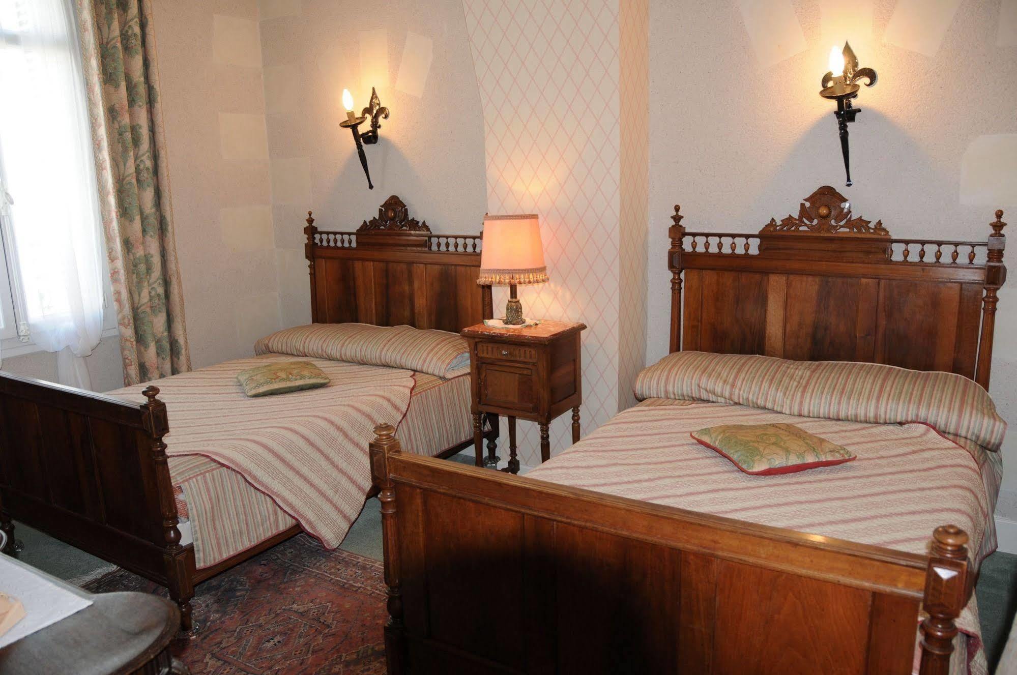Bed & Breakfast Le Vendome Cote Jardin Tours