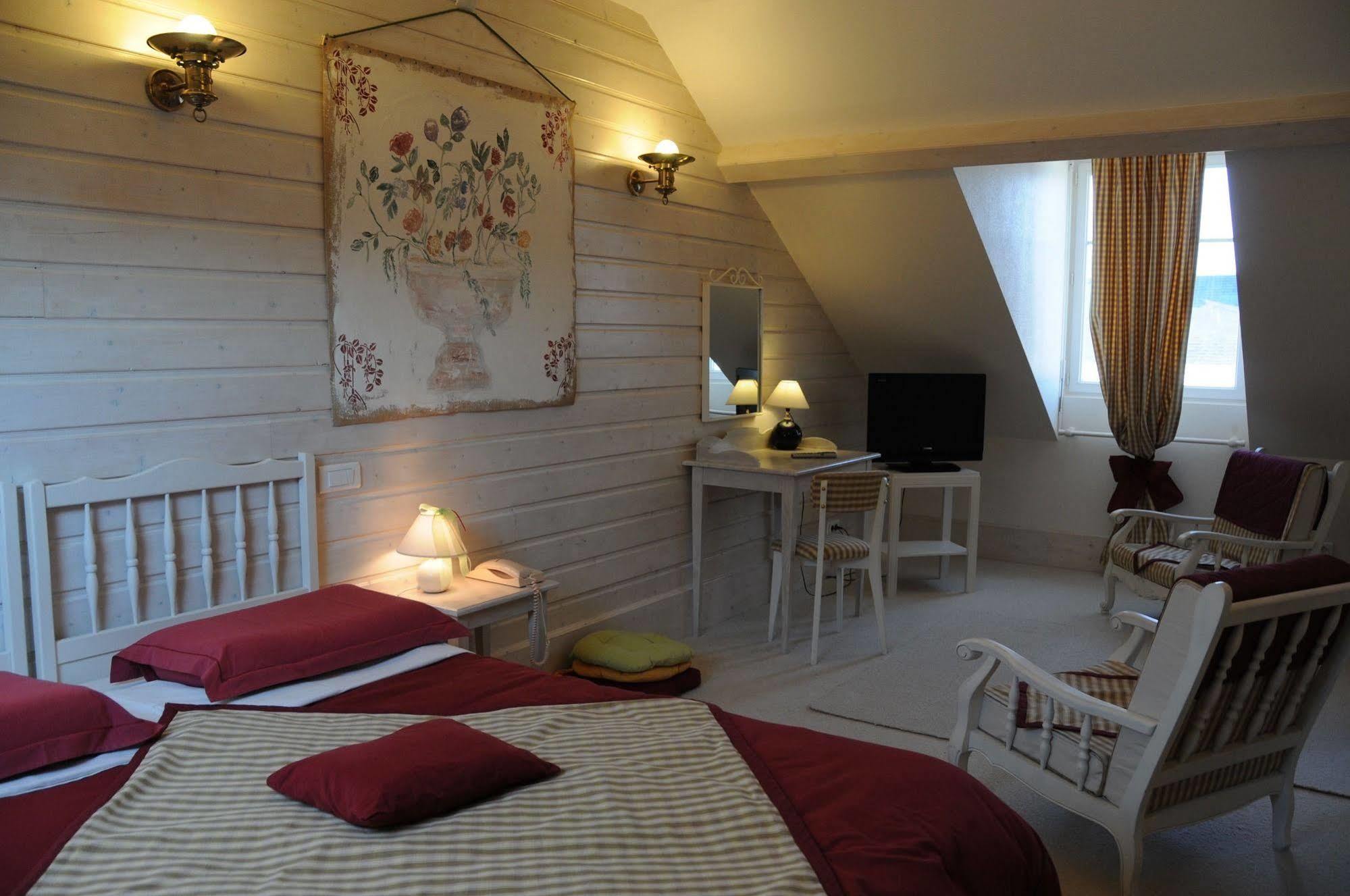 Le Vendome Cote Jardin 2*